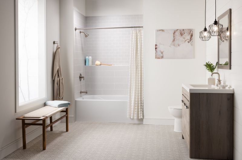 How Bathtub Refinishing Restores Bathroom Appearance